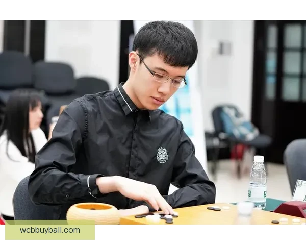 比朔夫分享训练心得终于在比赛中抓住射门良机实现突破